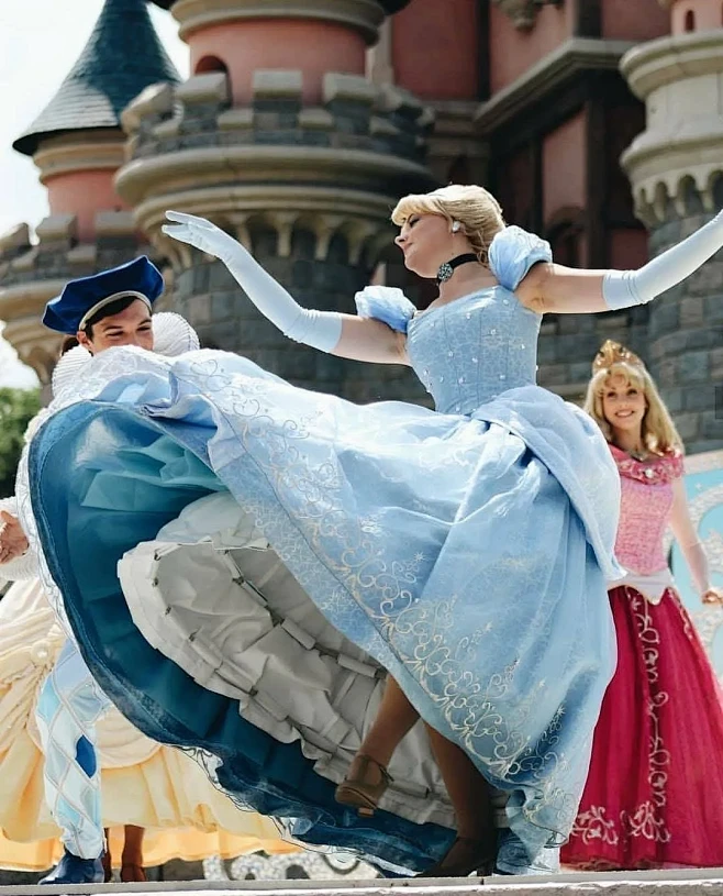 公主裙|裙摆|衣服褶皱绘画素材参考-花瓣网