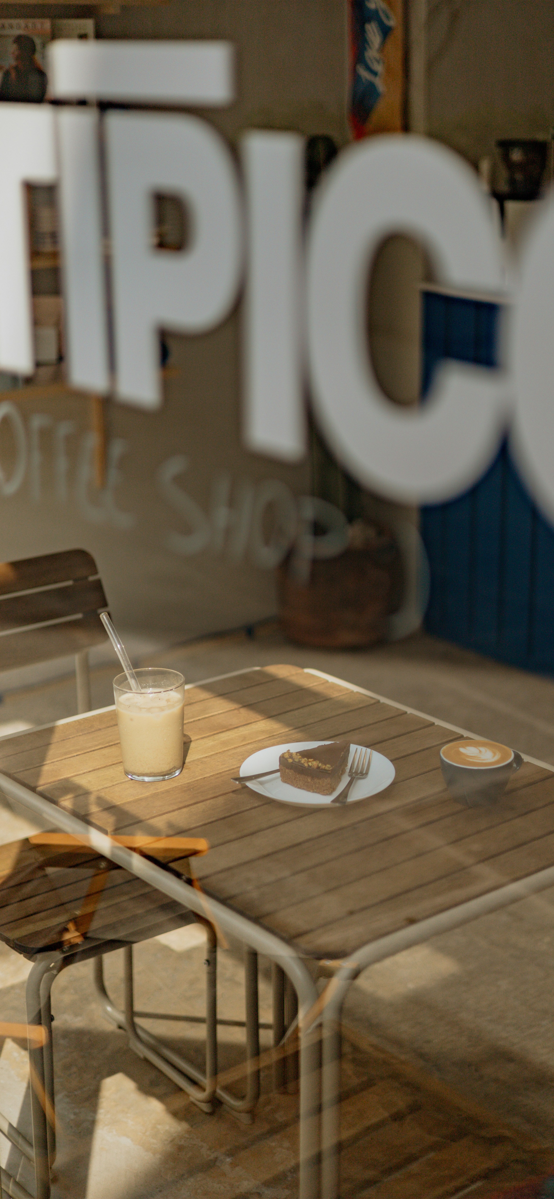 又发现一张还不错的手机壁纸