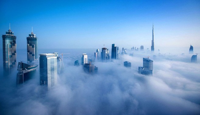 摄影师高楼拍摄迪拜雾中风景_网易新闻