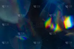 散景在黑色背景上闪闪发光