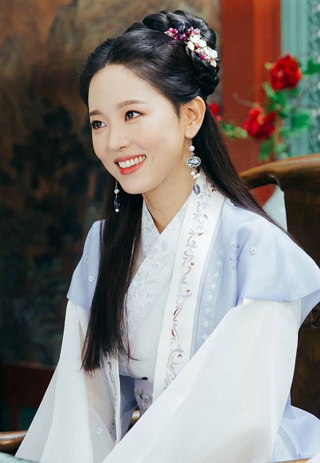 唯唯hh从lemontree163转采于2018-03-31 13:37:53姜汉娜古装美女唯唯