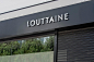 3d logo mockup modern facade chrome sign