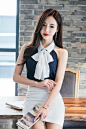 ▼SonYoonJoo▲180429图片_ZN更新(钻石宝蓝深海媚色釉白无袖裙)_看图_孙允珠吧_百度贴吧