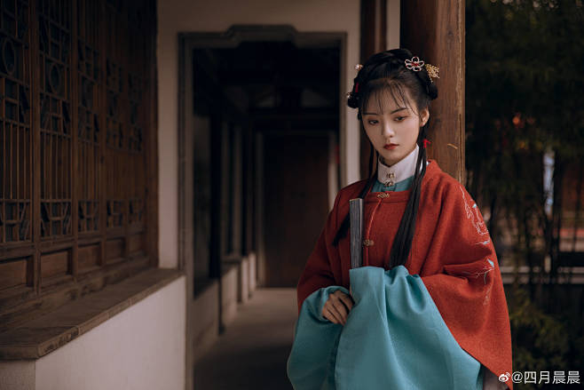 模特四月晨晨微博四月晨晨姬小妖汉服明制齐腰襦裙汉服摄影摄影古风