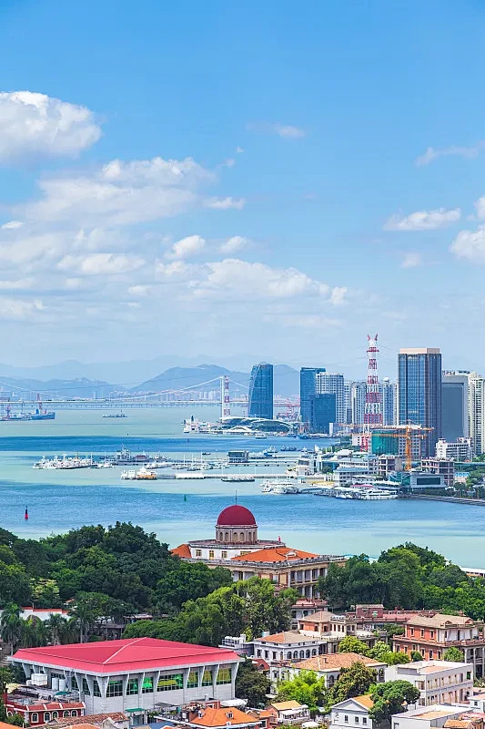 中国福建厦门鼓浪屿观海园沙滩和双子塔风光图片素材-花瓣网