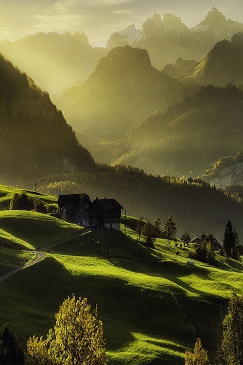 山谷，瑞士