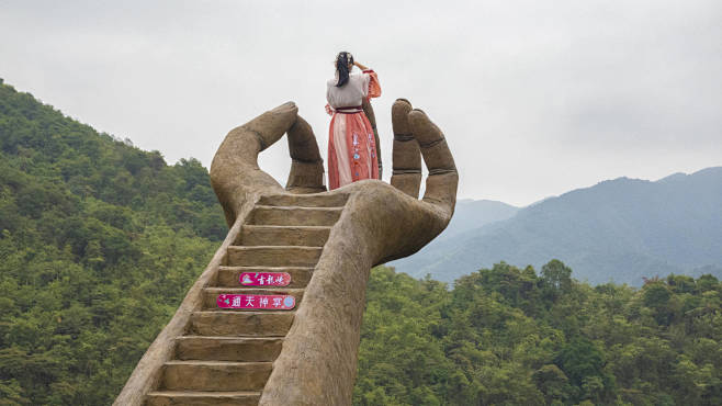 广东周边超震撼打卡地，佛手、天梯、玻霸，...