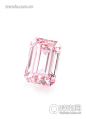  尊贵典藏       完美粉红（The Perfect Pink）

        稀世珍罕14.23克拉方形Type IIa浓彩粉红色VVS2钻石戒指

        估价：港币110,000,000 – 150,000,000

