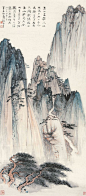 張大千 -《黄山文殊院》(立軸)              設色紙本, 130× 56.5 cm, 為張大千 (Zhang Daqian, 1899-1983)於1931所繪，天都峰、始信峰、光明頂、蓮花峰等名勝俱入筆下，烟雲縹緲，變幻萬千。此幅《黄山文殊院》與真實景致極為相似，山險石峭。黄山奇拔絕頂，天然造化，妙化而不可言盡。大千當年曾上黄山汲取山川靈氣，師天地造化，使其画風更俊秀瑰麗。《黄山文殊院》正是張大千在黄山寫生所遇景色之一。圖畫近處的迎客松仿佛雲中伸出那神仙一指，山壁萬丈、聳立挺拔，孑然不群；