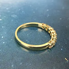 七彩珠宝 18k白金钻石女戒 黄金结婚钻石戒指 彩金钻戒 排钻女戒