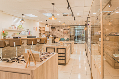 摩羯_Ling采集到眼镜店装修