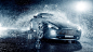 雨中狂驰的阿斯顿-马丁V8轿车图片