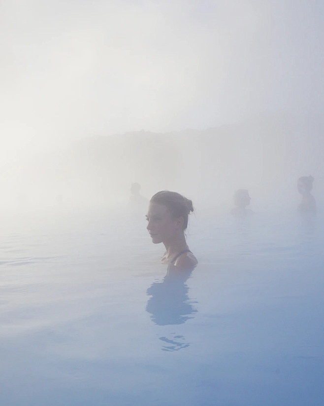 The Blue Lagoon : Ex...