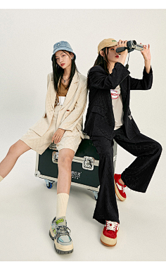 双人体态,动作参考-花瓣网|陪你做生活的设计师 | 7 模特:@zizi-宅