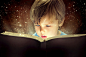 梦幻白斑与看书的男孩 图片素材下载-儿童幼儿-人物图库-图片素材-备用Ｇ