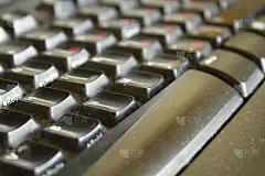 又黑又脏的键盘。特写镜头。背景。纹理。