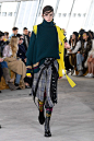 Sacai Fall 2018 Ready-to-Wear Fashion Show : The complete Sacai Fall 2018 Ready-to-Wear fashion show now on Vogue Runway.