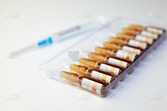 安瓿和注射器