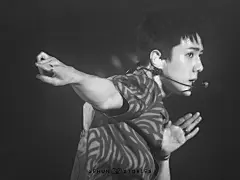 #吴世勋##吴世勋橘子##吴世勋嘉人封面# 一组“因为种种原因八成出不了高清只能以预览形式存在的看起来只有三岁不能再多了”的奶团子懵宝宝【中间那张应该是昏昏一点都不凶的超凶表情包没错了(˘•ω•˘) ​​​​