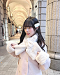 Photo by 龍本弥生　Tatsumoto Yayoi  たつもとやよい on December 13, 2024. 可能是包含下列内容的图片：1 位用户、毛发、牛角扣大衣、长大衣、毛皮大衣、派克大衣、浴袍、斗篷和文字.