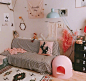 将自己的房间装饰成少女心满满的小房间
ins:todayhouse ​​​​