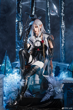 cos（服饰，动作参考）-花瓣网|陪你做生活的设计师 | ）丨小僵尸