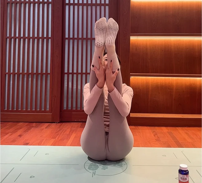 瑜伽女孩的运动日常 - 小红书