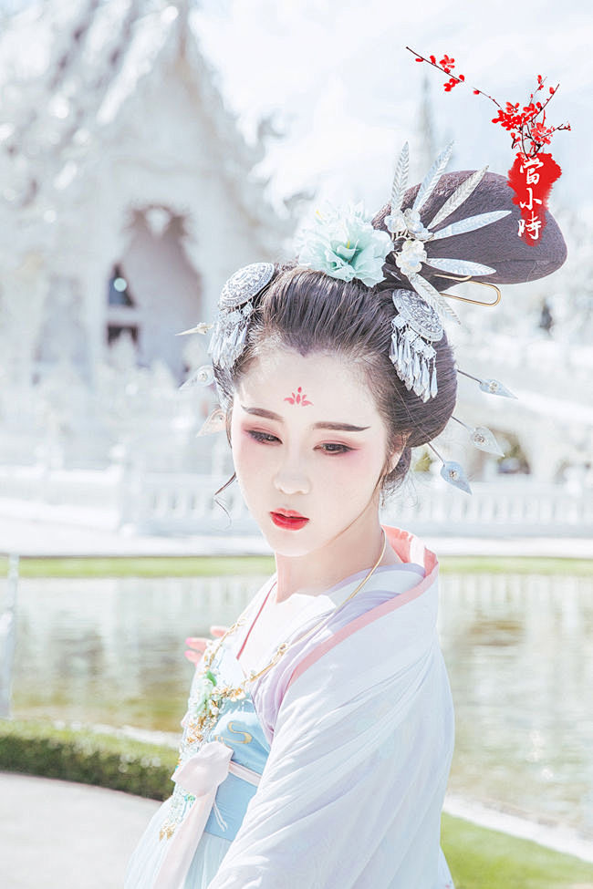中国女孩穿汉服在泰国拍写真 红遍泰国网络...