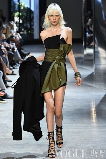 Alexandre Vauthier20...