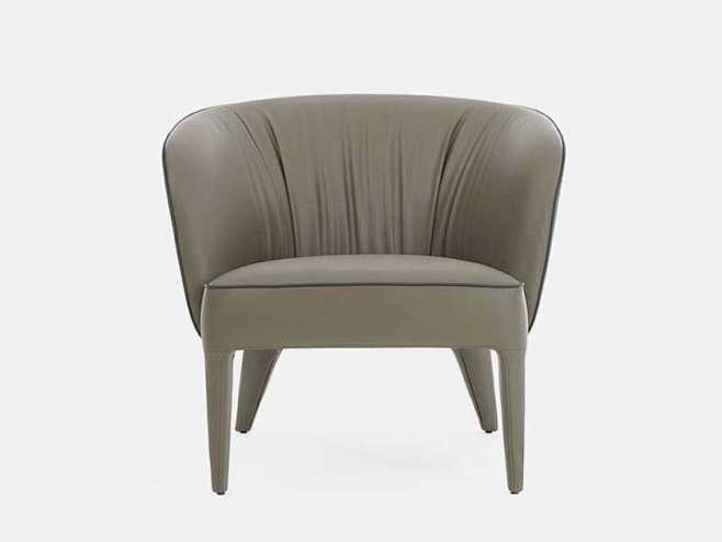 Leather easy chair w...