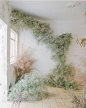 Pampas People on Instagram: “you walk into a room and you see this... what’s the first thing you do?  beautifully designed florals by @studiomondine for…”