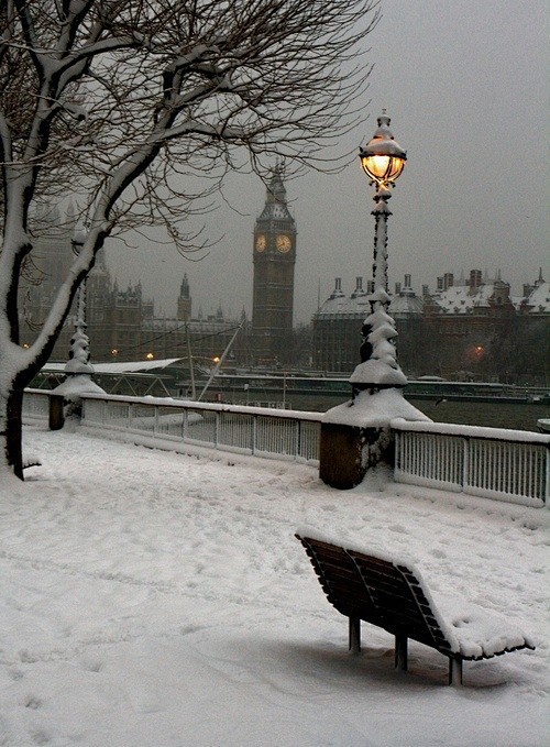 在冬天的雪伦敦 