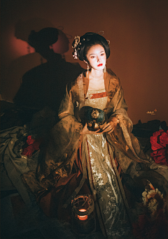 LinBenJChuan_采集到国风服装