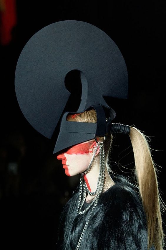 Gareth Pugh Fall 201...