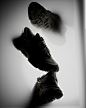其中包括图片：Adidas Ozweego — Research