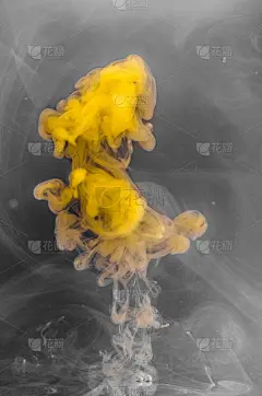 墨水在水里