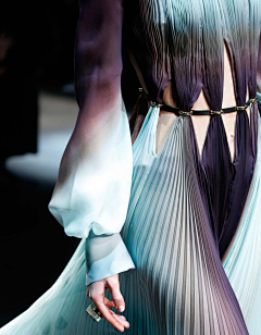 liling_li采集到Fashion Show