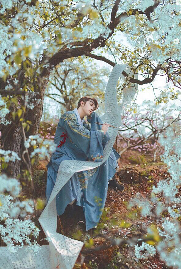 11:06:42花瓣@邶迟忘川 忘记出处了 侵删致歉真人古风赤羽兮该采集也