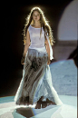 秀场Anna Molinari s/s 1999 couture
Creative Director Anna Molinari
Model Devon Aoki ​​​
