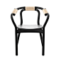 Normann Copenhagen Knot Chair 結繩 木質扶手椅 *，Tatsuo Kuroda 設計 : 出自 Tatsuo Kuroda 的作品，簡潔清爽的風格，回溯到 1950 年代的傢俱設計，運用木質加彎技術，架構出一份自然的流線優雅，此外，Knot 的特色，回歸到細節的部分，在扶手處、靠背處，以繩結編織的張力，點綴上一份獨特，也企圖帶給乘坐上更深一分的舒適體驗。
