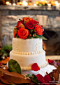 创意婚礼婚礼糕点中国合壁有味道~~~西式的婚礼蛋糕，优雅大气的多层设计，红色鲜玫瑰花的装饰，都很经典~~~照 - 爱乐活 - 品质生活消费指南