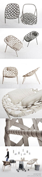 英国工业设计师Benjamin Hubert为伦敦家具厂商 De la espada设计的Coracle（小圆舟）躺椅。该系列家具被要求在制作过程中应用到传统工匠技法，因此每一件家具从细木工艺到手工编织技巧，都体现出手工制作的独特品质。