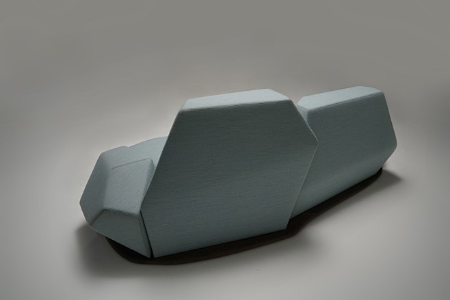 梵几迄今最具有机仿生概念的代表之作冰山沙发是梵几2020年9月即将