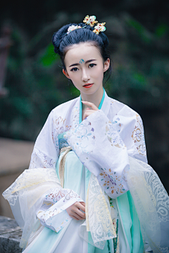 沥青老师采集到漢服