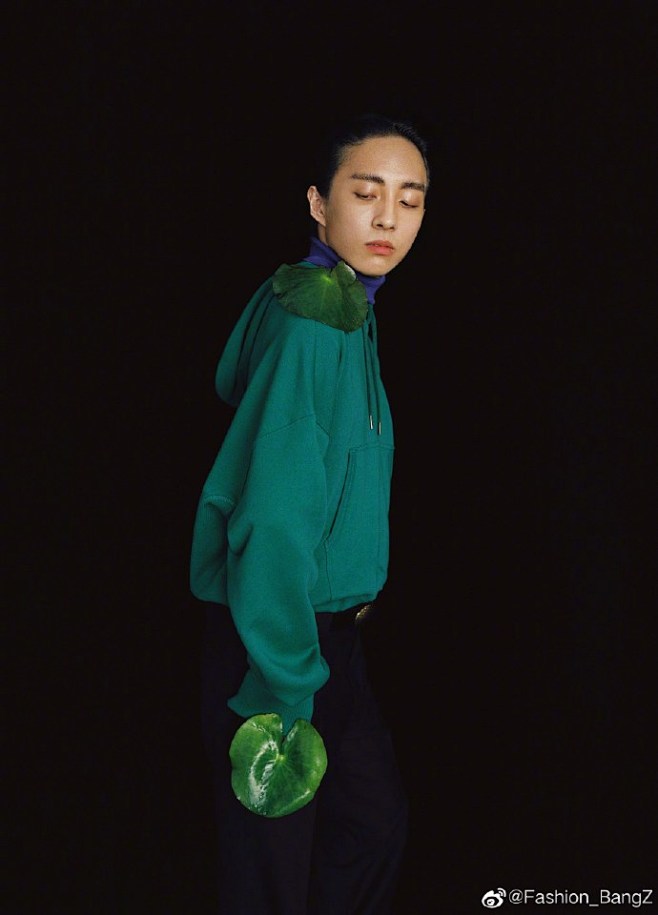 bangzmagdazedfw2019韩国歌手holland登上秋冬号dazed杂志封面由