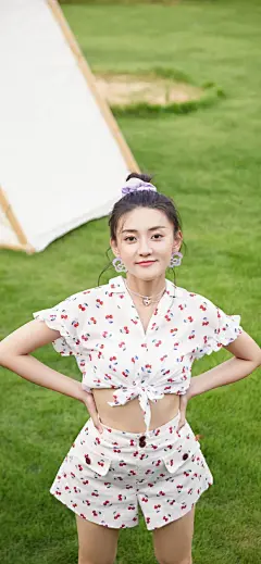 青春活力少女♡梁洁|写真手机壁纸 ​​​​