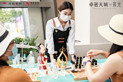吃掉那个萝莉采集到花艺|红色、造景