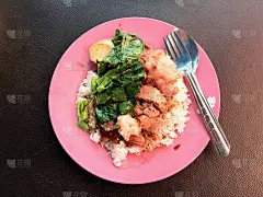 泰国街头小吃-炖猪腿饭