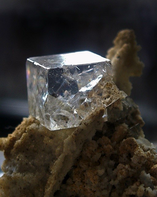 Fluorite cube | Gems...