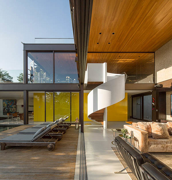 玻璃和钢打造的豪宅：巴西820平米Lim...